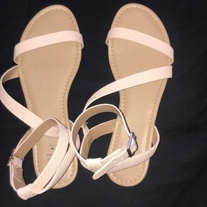 Pink flats in perfect condition